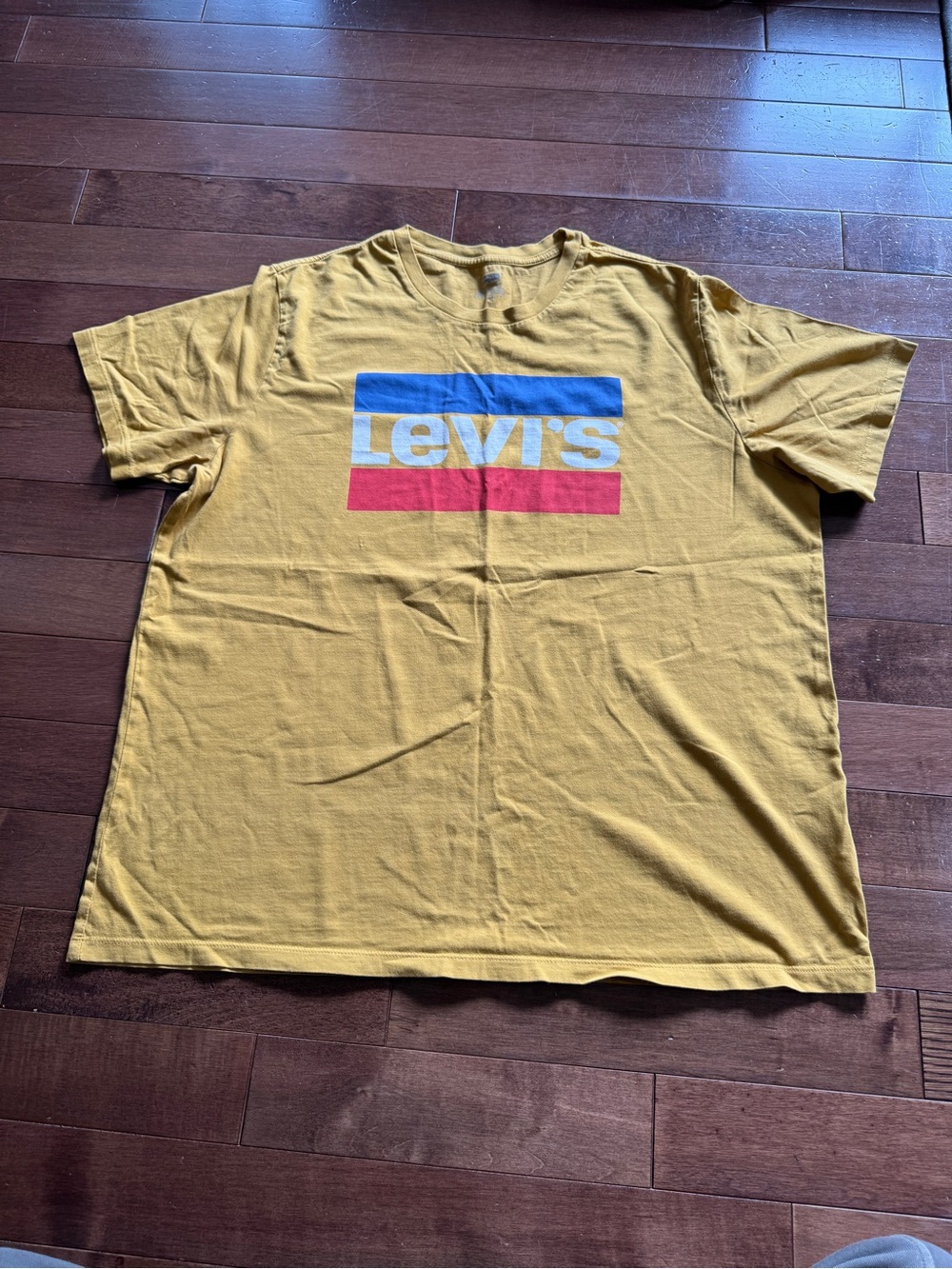 Levi's Men's Mustard Short-Sleeve Logo Tee with Blue & Red Accents XL